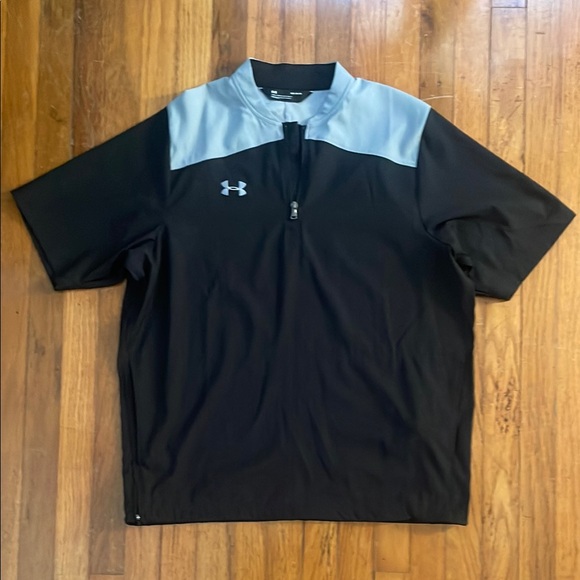 Under Armour Other - Under Armour Men's Black and Gray Pullover - Medium